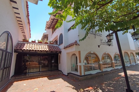 CONJUNTO EDIFICIO COLONIAL